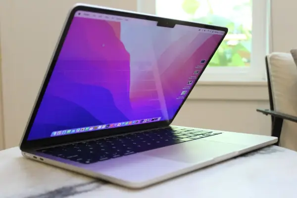 Apple MacBook Air M2 – Laptop Siêu Mỏng Mạnh Mẽ Với Chip M2 Đột Phá